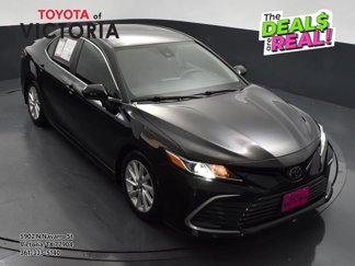 Used 2021 Toyota Camry LE image 1