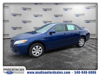 Used 2011 Toyota Camry LE image 1