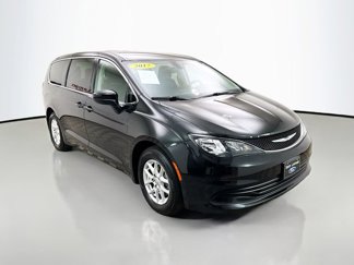 Used 2017 Chrysler Pacifica LX image 1