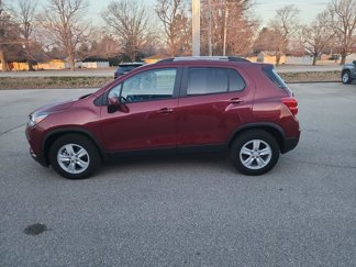 Used 2022 Chevrolet Trax LT w/ LT Convenience Package image 1