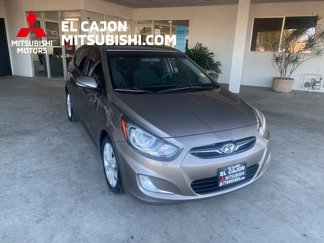 Used 2013 Hyundai Accent SE image 1