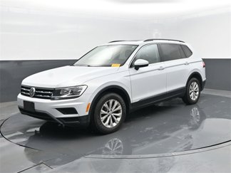 Used 2018 Volkswagen Tiguan SE w/ Panoramic Sunroof Package image 1