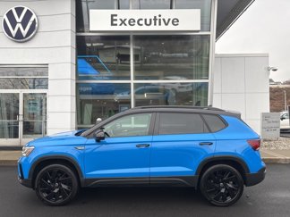 Certified 2024 Volkswagen Taos SE image 1