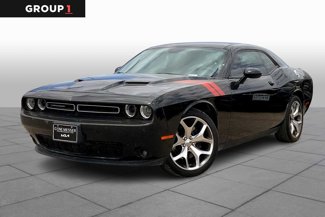 Used 2016 Dodge Challenger SXT Plus image 1