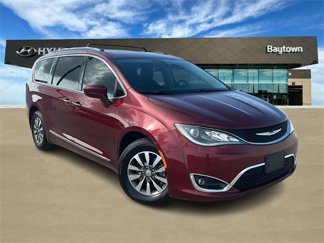 Used 2020 Chrysler Pacifica Touring-L Plus image 1