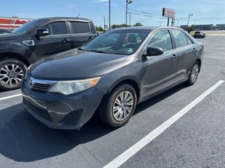 Used 2012 Toyota Camry image 1