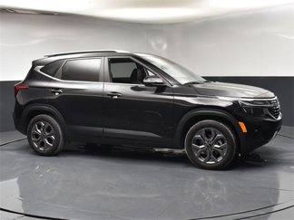 Certified 2024 Kia Seltos S image 1