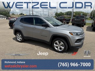 Used 2022 Jeep Compass Latitude image 1