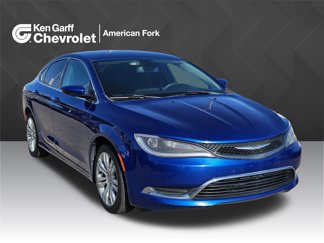Used 2015 Chrysler 200 Limited image 1