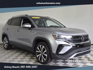 Used 2023 Volkswagen Taos SE image 1
