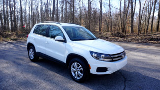 Used 2017 Volkswagen Tiguan S image 1