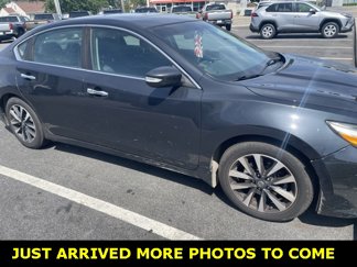 Used 2016 Nissan Altima 2.5 SV w/ Convenience Package image 1
