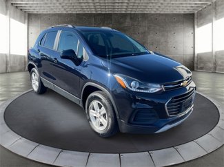 Used 2022 Chevrolet Trax LT w/ LT Convenience Package image 1