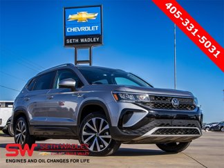 Used 2023 Volkswagen Taos SE image 1