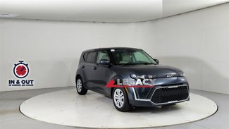 Used 2023 Kia Soul LX image 1