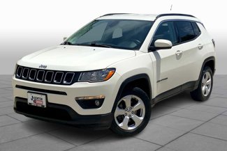 Used 2019 Jeep Compass Latitude image 1