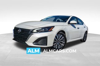 Used 2023 Nissan Altima 2.5 SV image 1