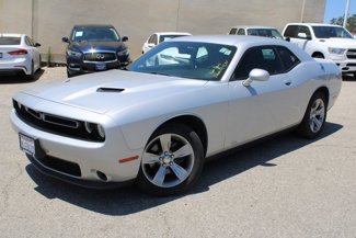 Used 2019 Dodge Challenger SXT image 1