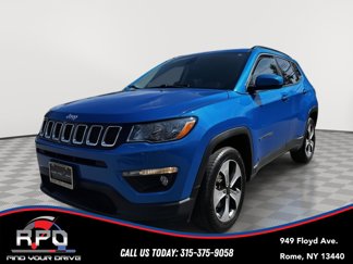 Used 2017 Jeep Compass Latitude image 1