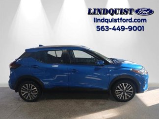 Used 2022 Nissan Kicks SV image 1