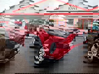 Used 2019 Toyota RAV4 LE image 1