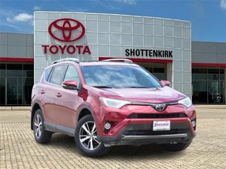 Used 2018 Toyota RAV4 XLE image 1