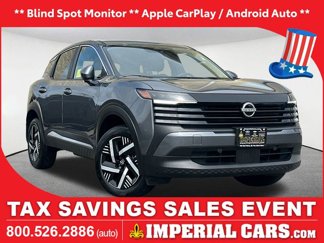 Used 2025 Nissan Kicks SV w/ Charging Package image 1