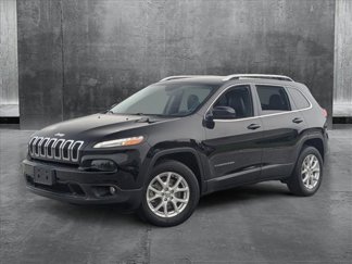 Used 2018 Jeep Cherokee Latitude Plus w/ Comfort/Convenience Group image 1