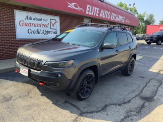 Used 2019 Jeep Cherokee Trailhawk w/ Cold Weather Group image 1