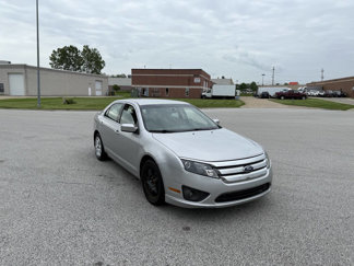 Used 2010 Ford Fusion SE image 1