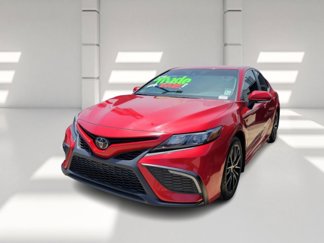 Used 2024 Toyota Camry SE image 1