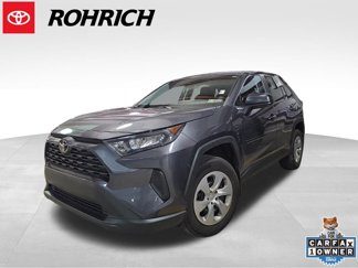 Used 2022 Toyota RAV4 LE image 1