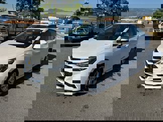 Used 2018 Chevrolet Cruze LT image 1