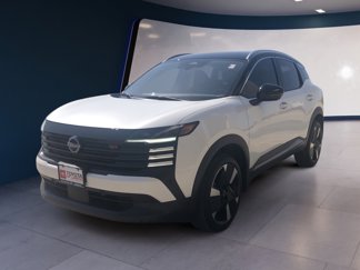 Used 2025 Nissan Kicks SR image 1