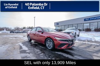 Used 2024 Hyundai Elantra SEL image 1