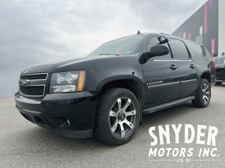 Used 2007 Chevrolet Suburban LT w/ LT Preferred Equipment Group image 1