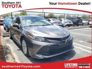 Used 2020 Toyota Camry LE image 1
