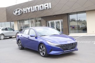 Used 2023 Hyundai Elantra SEL w/ Convenience Package image 1