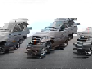 Used 2011 Chevrolet Avalanche LS image 1