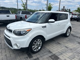 Used 2019 Kia Soul + image 1