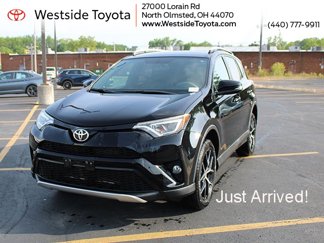 Used 2016 Toyota RAV4 SE image 1