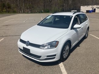 Used 2015 Volkswagen Golf S image 1