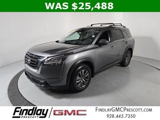 Used 2022 Nissan Pathfinder SV image 1