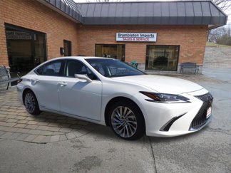 Used 2021 Lexus ES 300h Ultra Luxury w/ Accessory Package 2 image 1