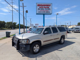 Used 2010 Chevrolet Suburban LT image 1