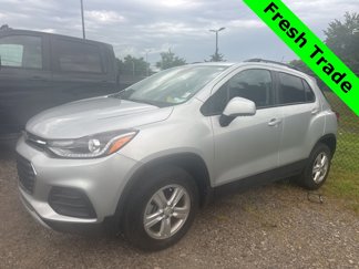 Used 2021 Chevrolet Trax LT w/ LT Convenience Package image 1
