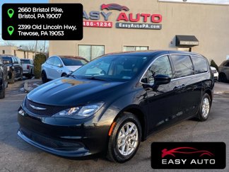 Used 2022 Chrysler Voyager LX image 1
