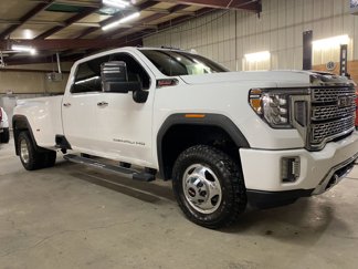 Used 2022 GMC Sierra 3500 Denali w/ Denali Ultimate Package image 1