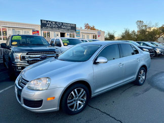 Used 2005 Volkswagen Jetta 2.5 image 1