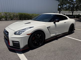 Used 2019 Nissan GT-R NISMO image 1
